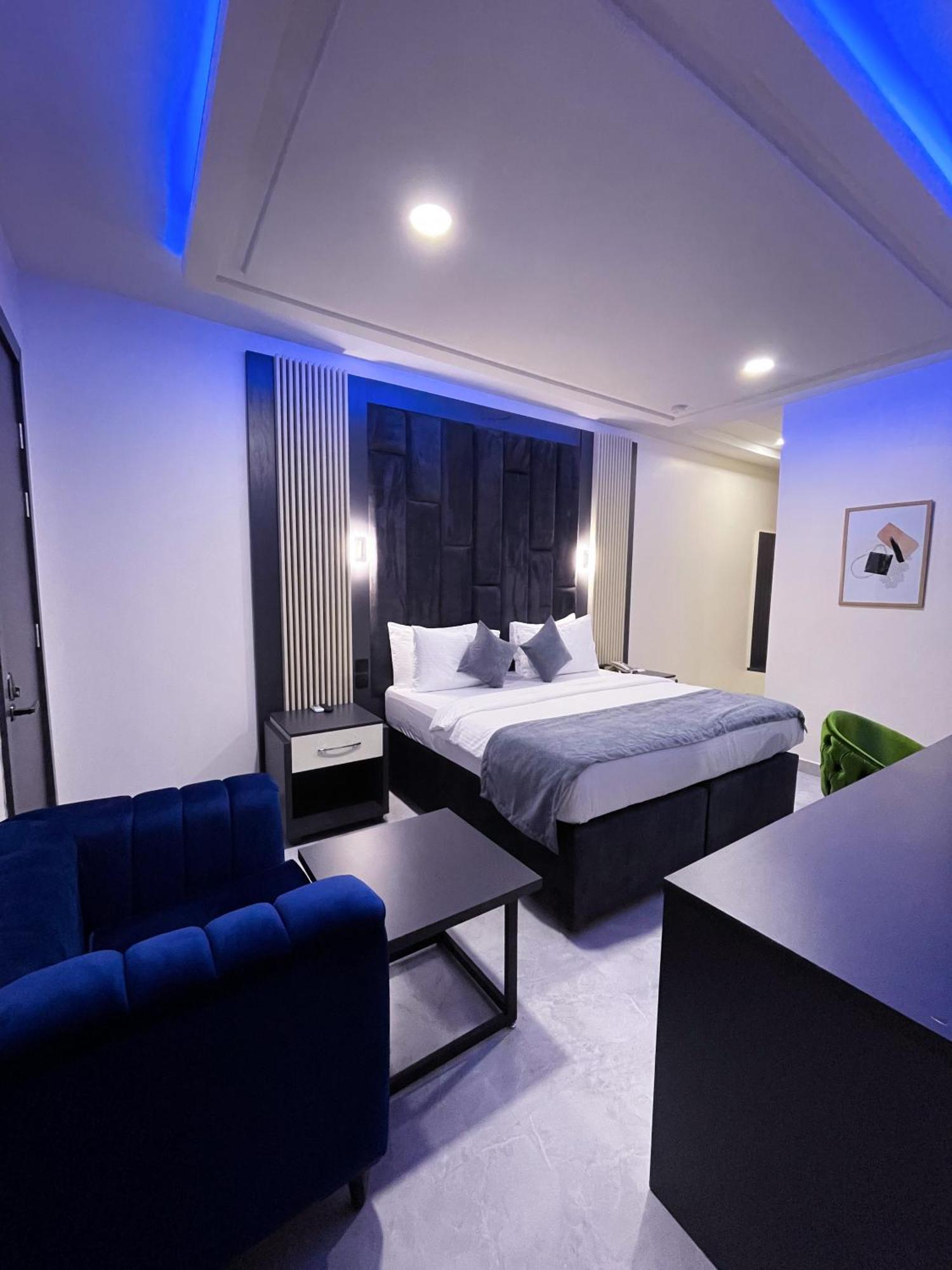 The Mayrock Hotel Abuja Eksteriør bilde