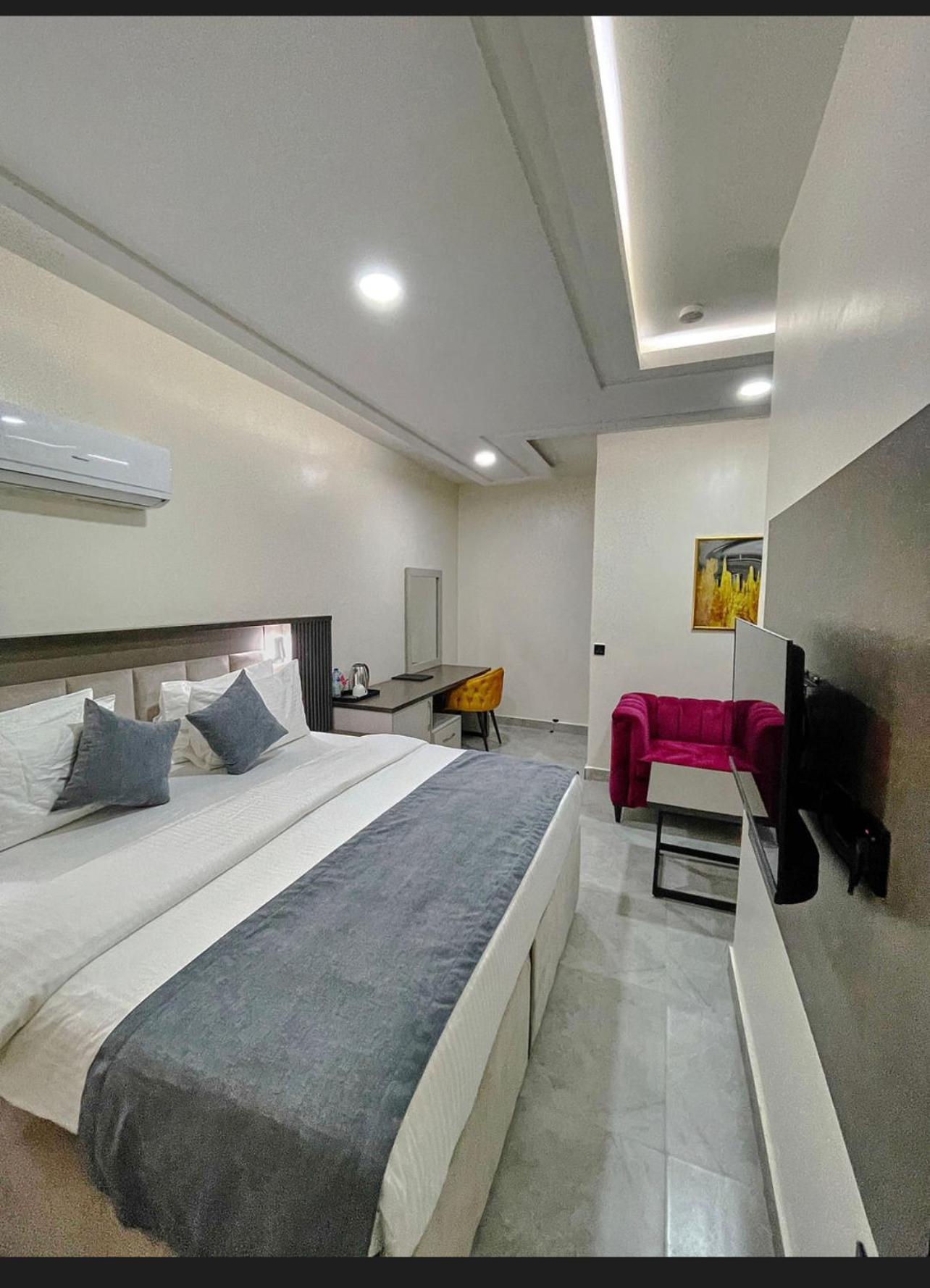 The Mayrock Hotel Abuja Eksteriør bilde