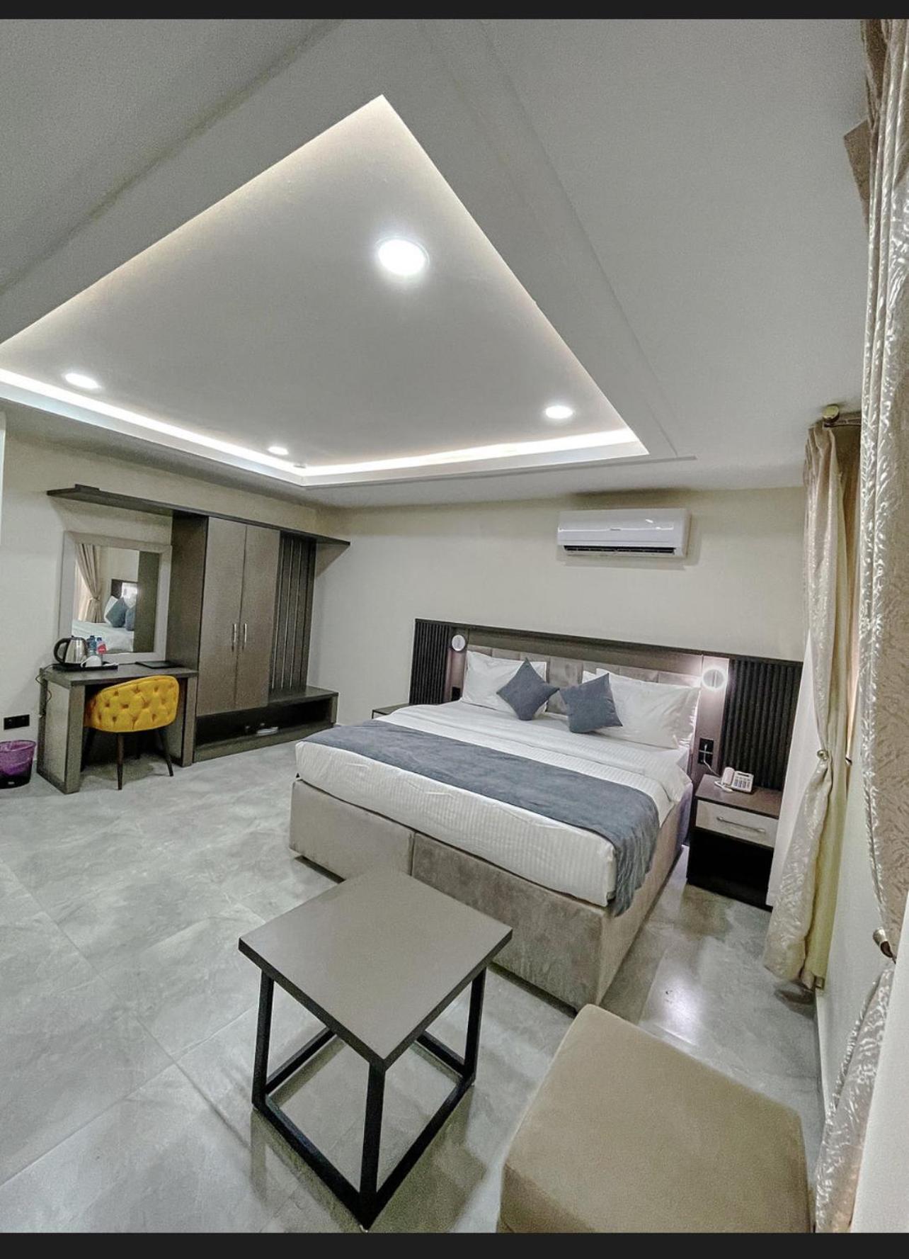 The Mayrock Hotel Abuja Eksteriør bilde